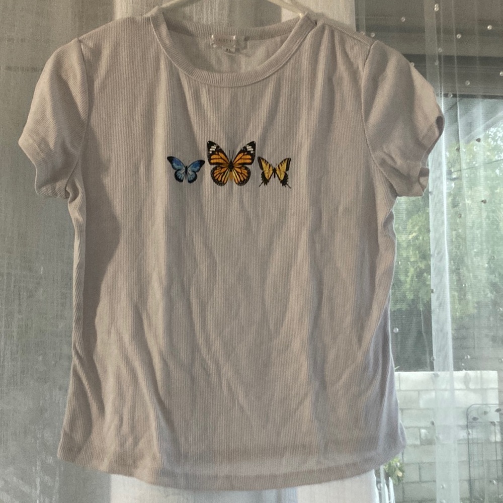Xl White butterfly design crop top